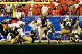 开云体育链接-足球公益广告引发社会关注，传递正能量，公益足球文案